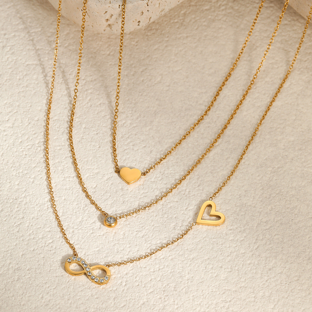 Fashionable Geometric Stainless Steel Plated Clavicle Necklace for Women with Zircon Inlay