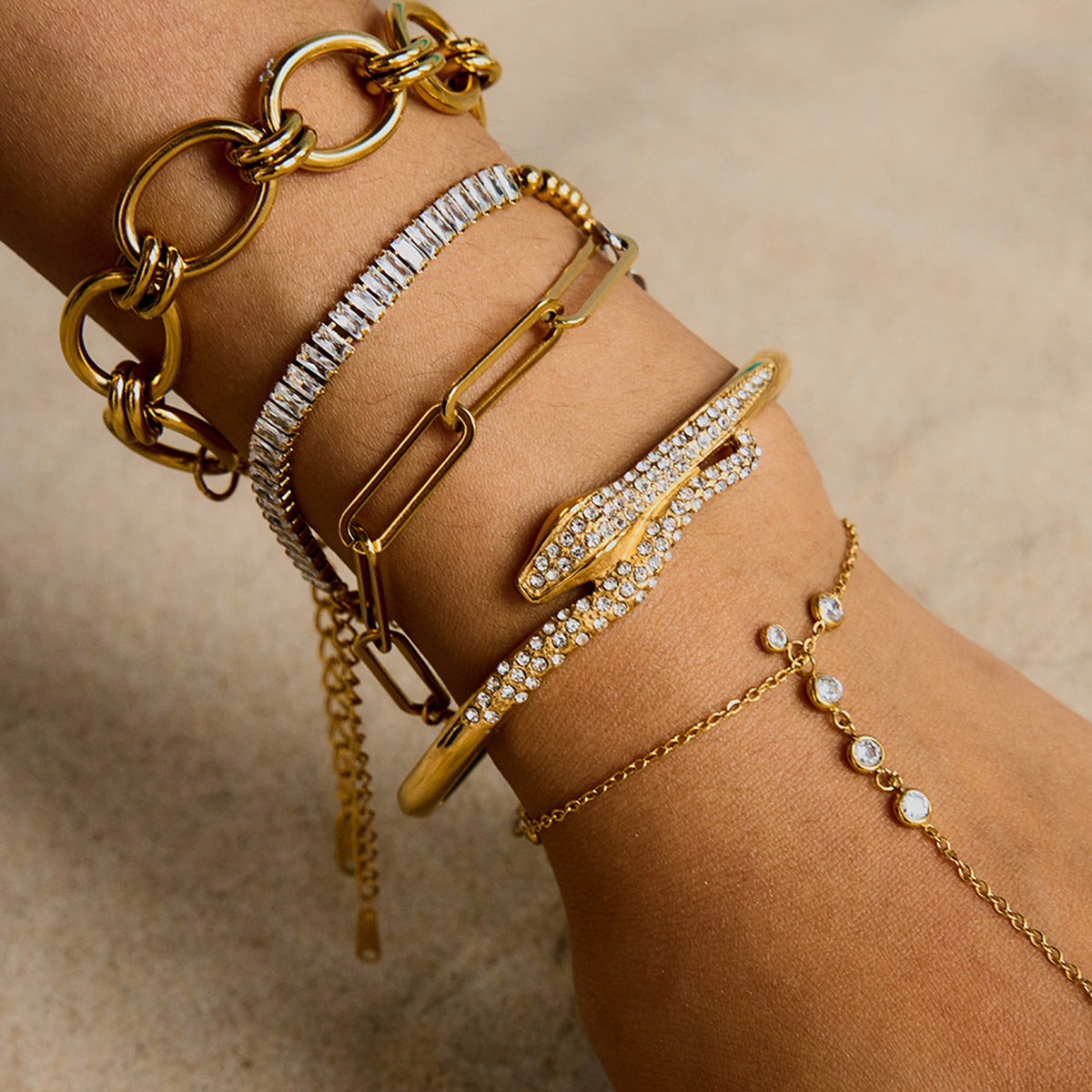 Bracciale da donna in acciaio di titanio a forma di serpente, placcato e alla moda, gioielli in acciaio inossidabile