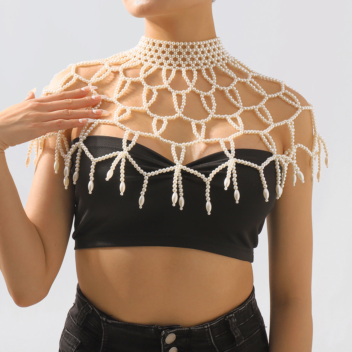 Cadena Corporal Vintage Elegante con Diseño Geométrico, Incrustaciones de Perlas de Imitación, Detalles Calados Hechos a Mano y Flecos para Mujer