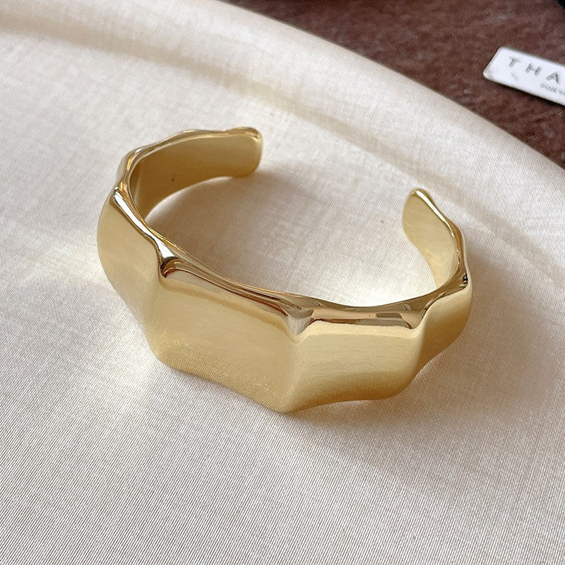 Pulsera de acrílico ovalada a rayas para mujer con diseño geométrico y atrevida declaración de moda