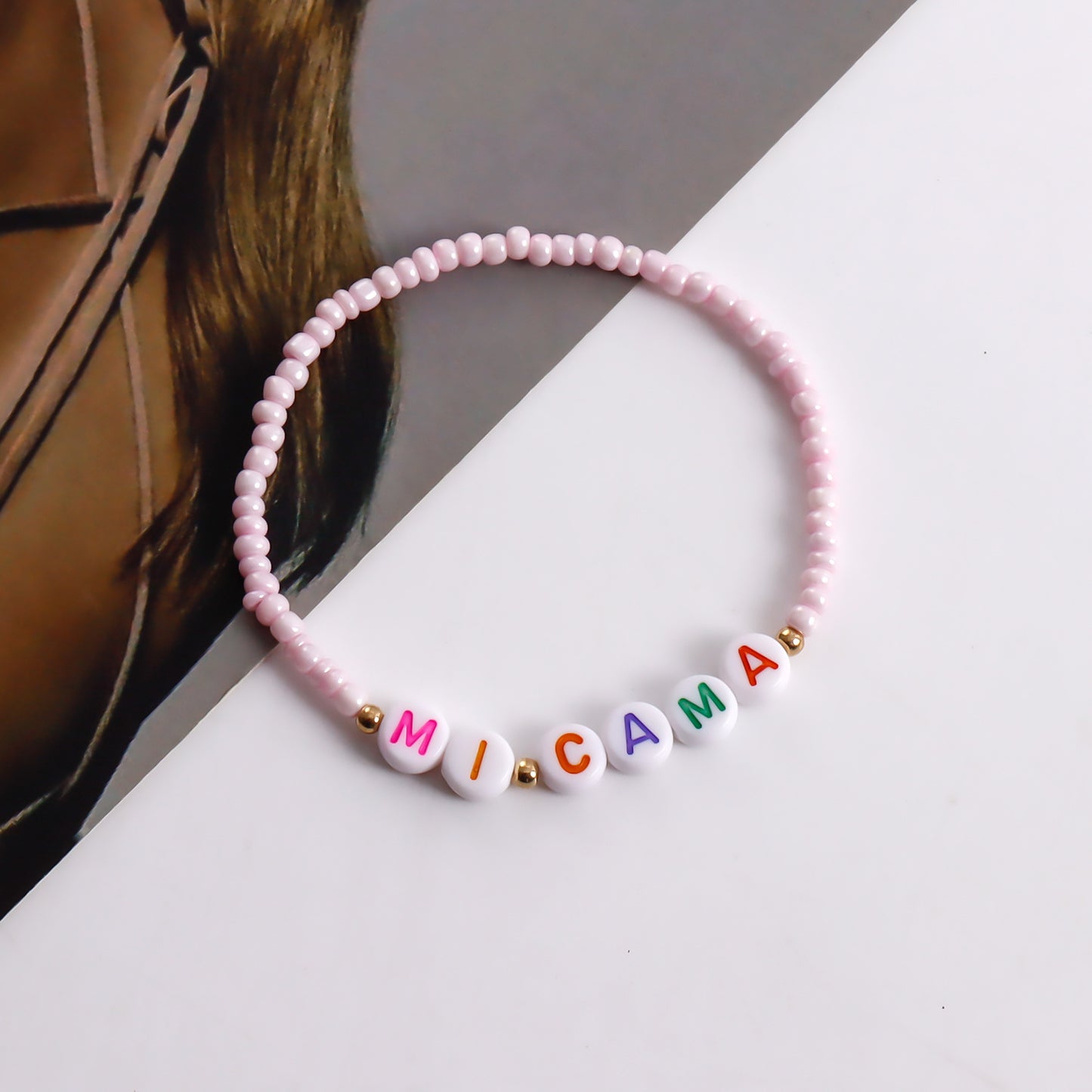 Set di bracciali da donna in stile geometrico con perle finte e finitura placcata