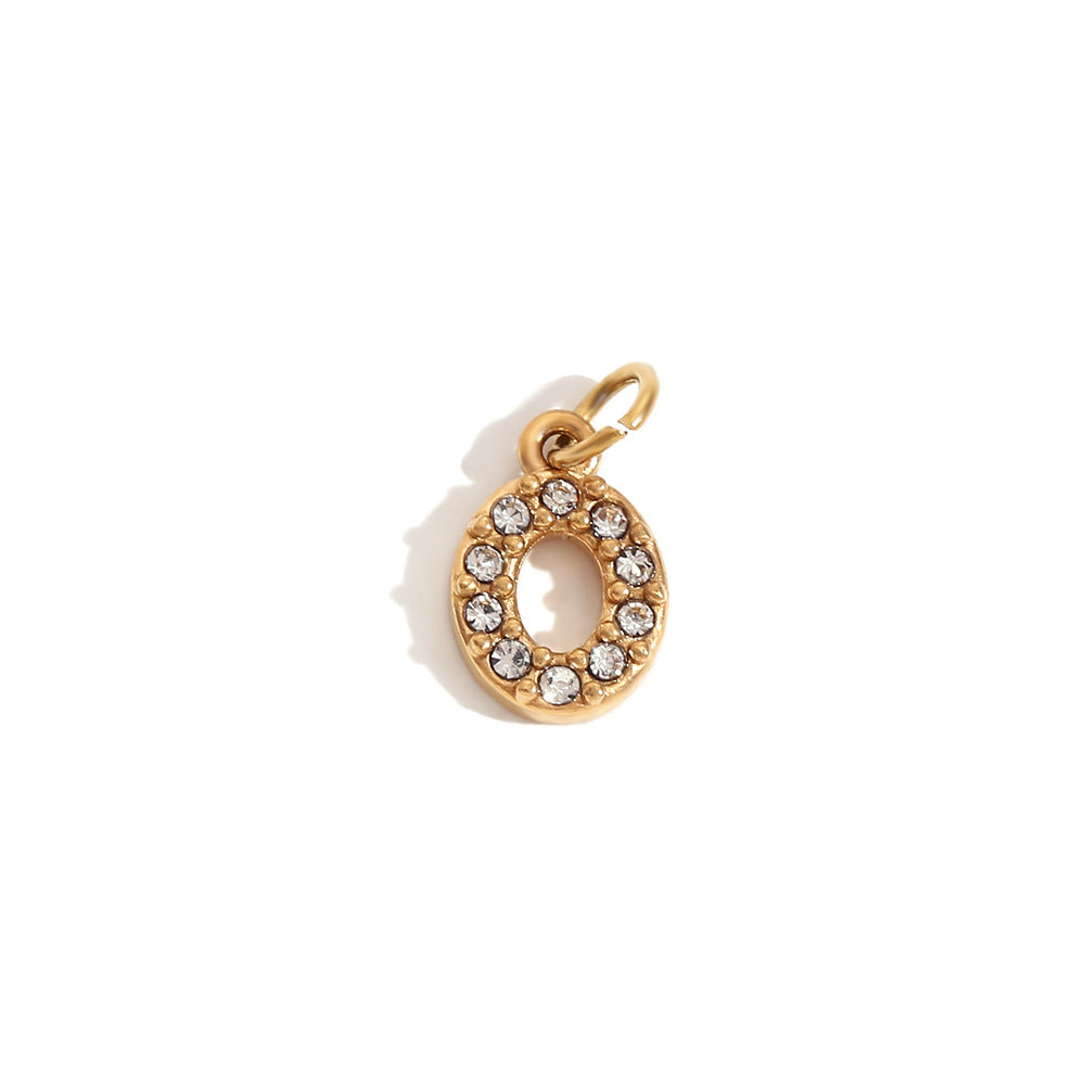 Collana pendente con iniziale in acciaio inossidabile placcato oro 18K e intarsio di strass, stile minimalista