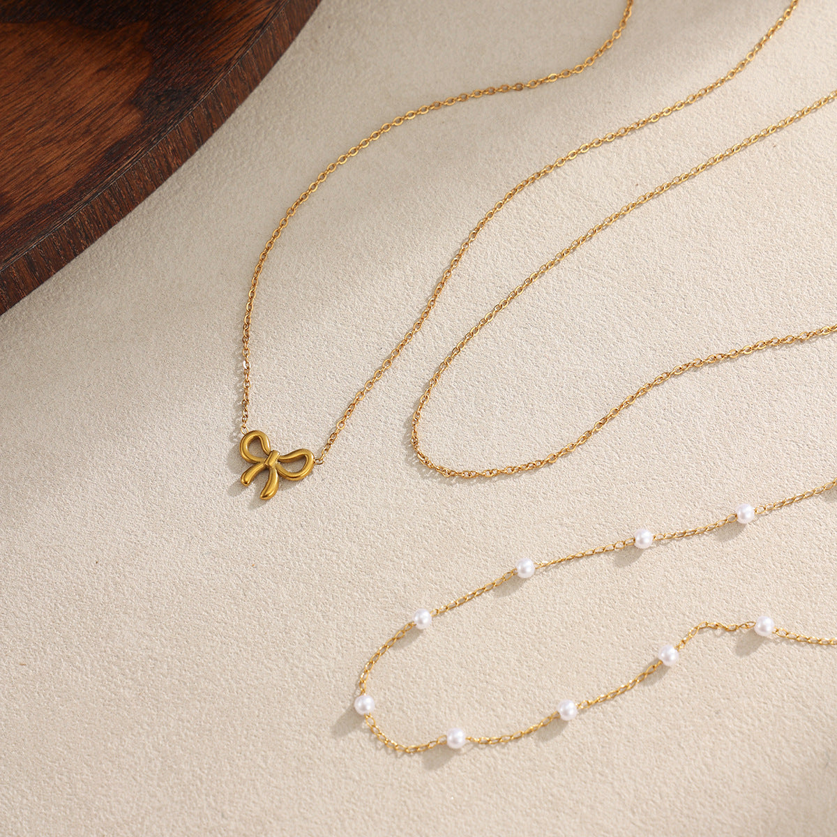 Sweet Faux Pearl Bow Stainless Steel Necklace PVD Plated Multi-layer Cable Chain for Women