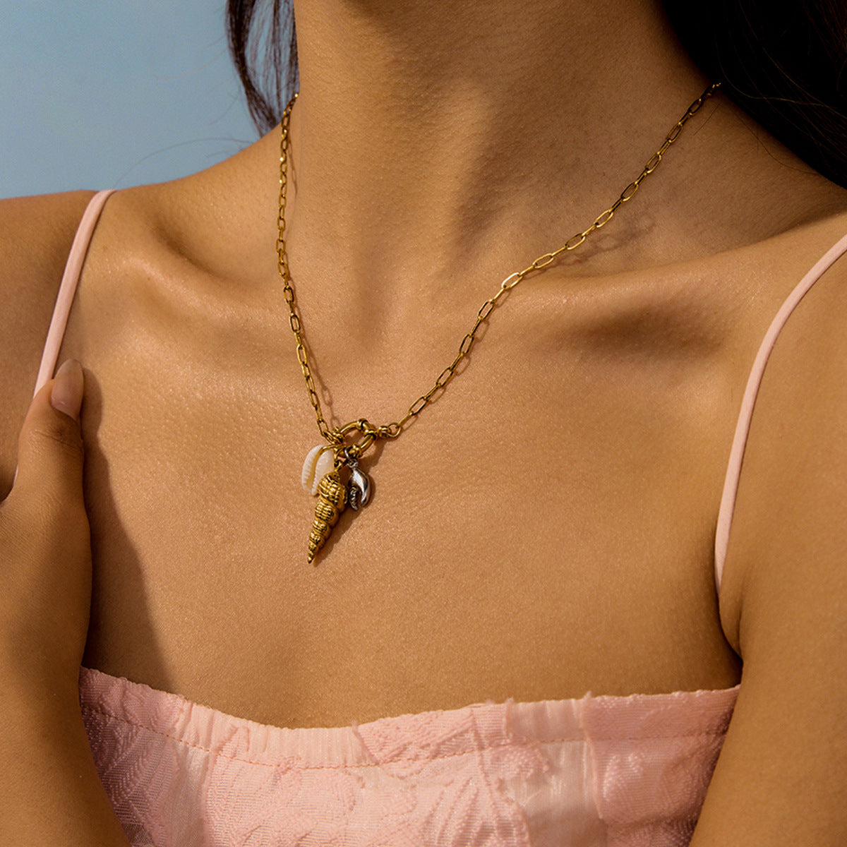 Elegant 18K Gold Plated Geometric Titanium Steel Pendant Necklace for Women