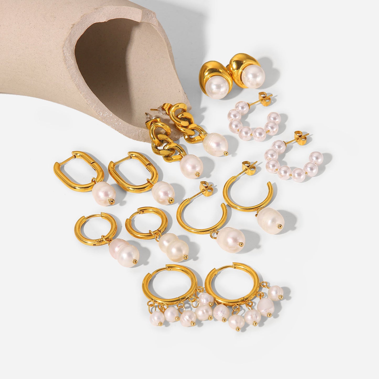 Fashionable Geometric 18K Gold Plated Stainless Steel Pearl Hoop Earrings for Women