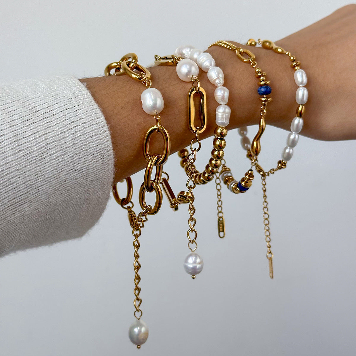Pulsera de acero inoxidable chapada con perlas redondas geométricas para mujer