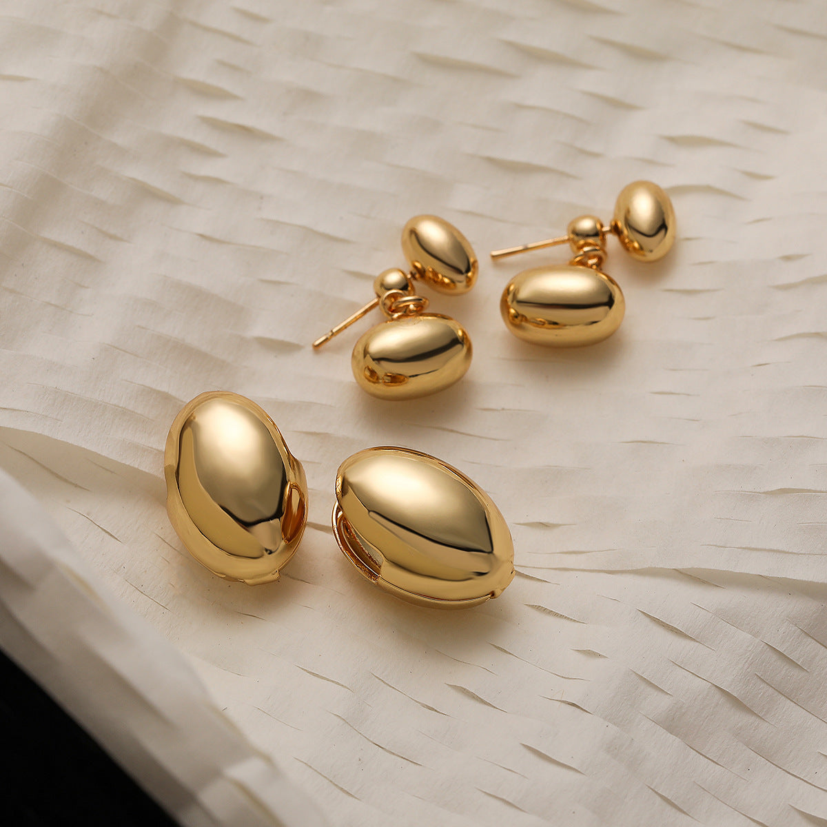 Geometric Copper Stud Earrings with Real Gold Plating for Women, Irregular Modern Design, Minimalist Metal Style Fashion Accessory