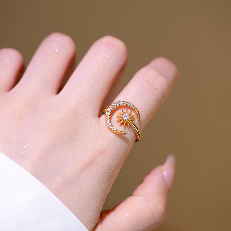 Anello regolabile minimalista geometrico Luna e Sole da donna con zirconi in rame placcato oro
