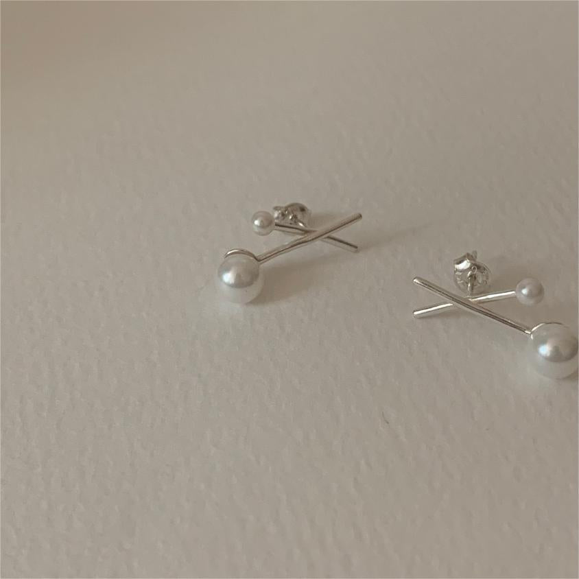 Minimalist Sweet 925 Sterling Silver Plated Geometric Letter Pearl Stud Earrings