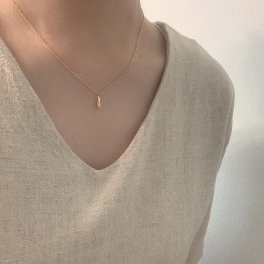 Minimalist Teardrop Pendant Necklace in 925 Sterling Silver for Women