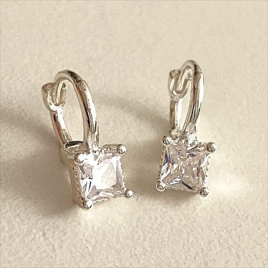 Orecchini geometrici quadrati minimalisti in zircone in argento sterling 925 con finitura placcata