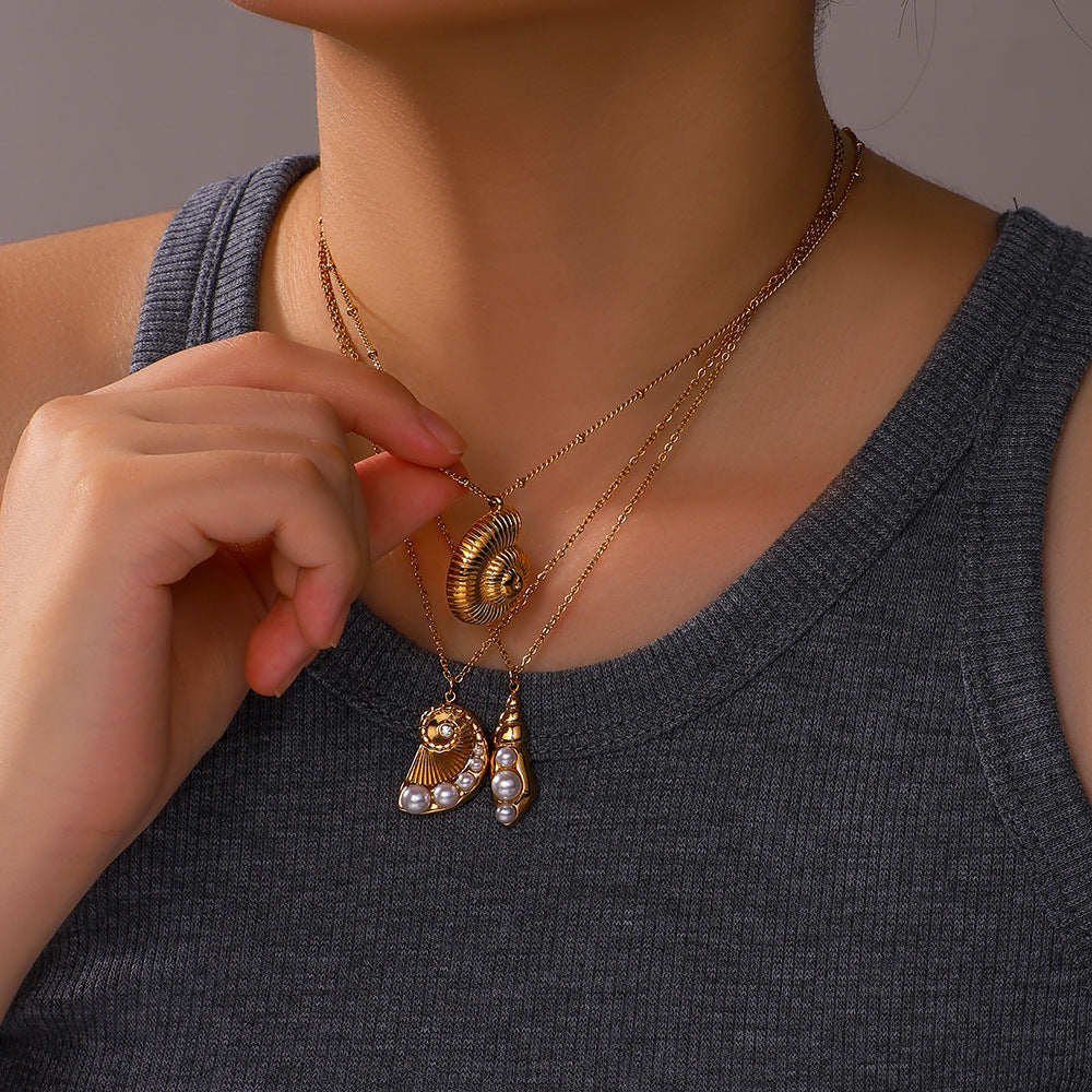 Minimalist Seashell-Shaped Titanium Steel Pendant Necklace Set with Rhinestone Inlay and Pearl Accents on O-Chain