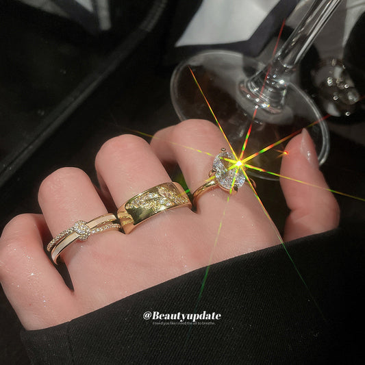 Anillo geométrico chapado en oro estilo lujo con incrustaciones de circonitas para mujer, anillo minimalista de moda para el dedo índice