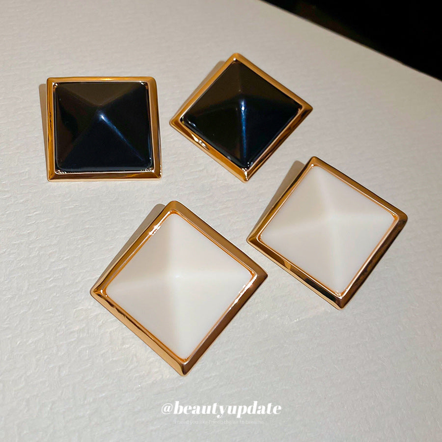 Pendientes de rombo de resina estilo retro francés con postes de acero chapado para mujer