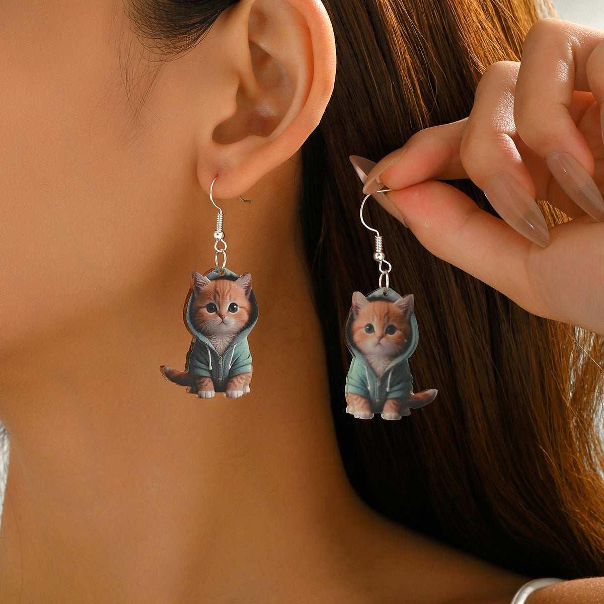 Pendientes de tuerca acrílicos a la moda con forma de gato y detalles incrustados para mujer y hombre