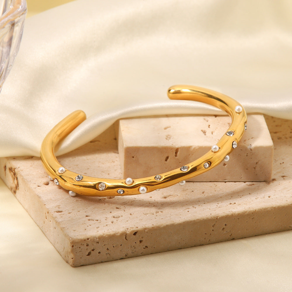 INS Style Geometric Titanium Steel Bracelet for Women with 18K Gold Plating Pearl and Zircon Inlay