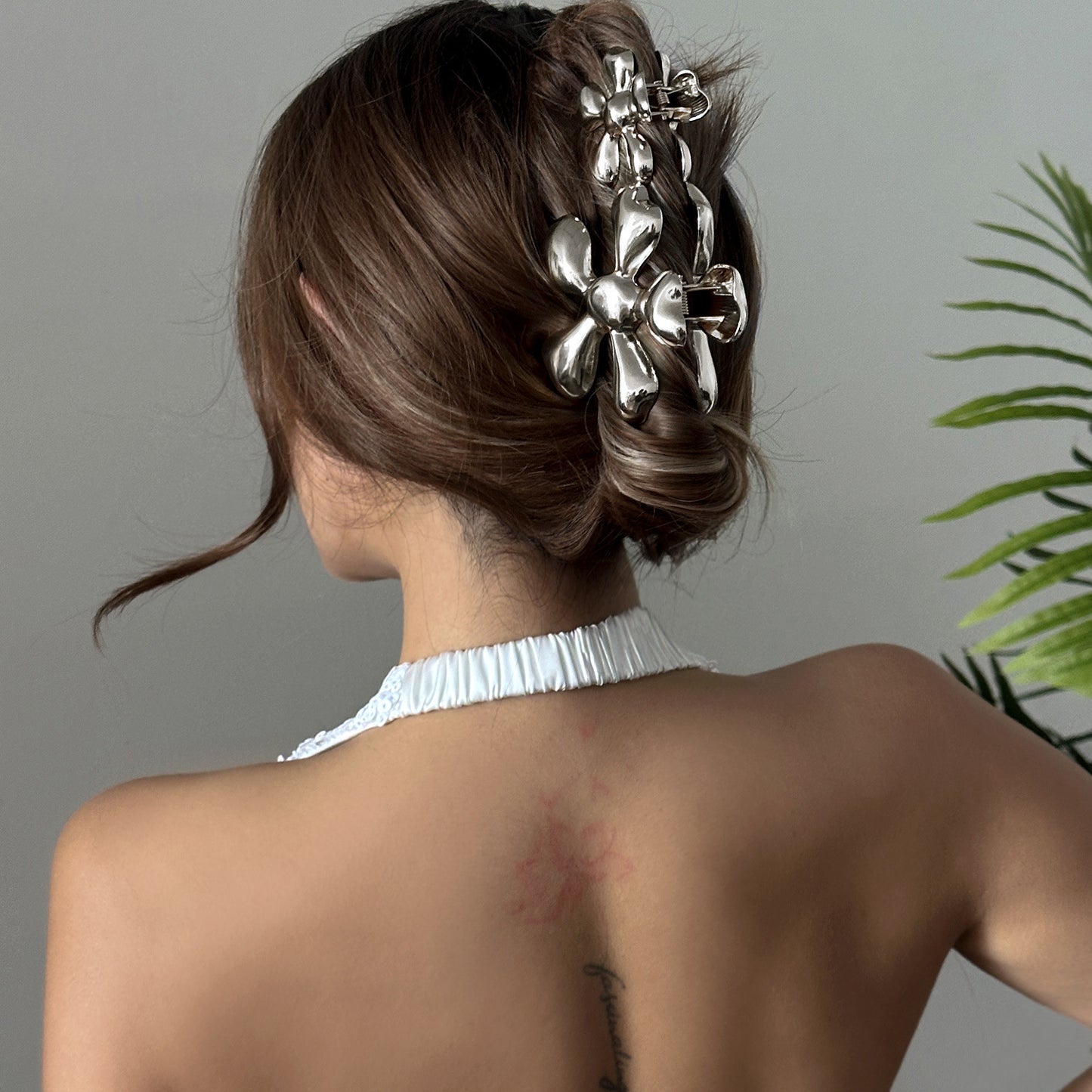 Minimalist Casual Metal Plated Flower Design Hair Claw Clip for Women