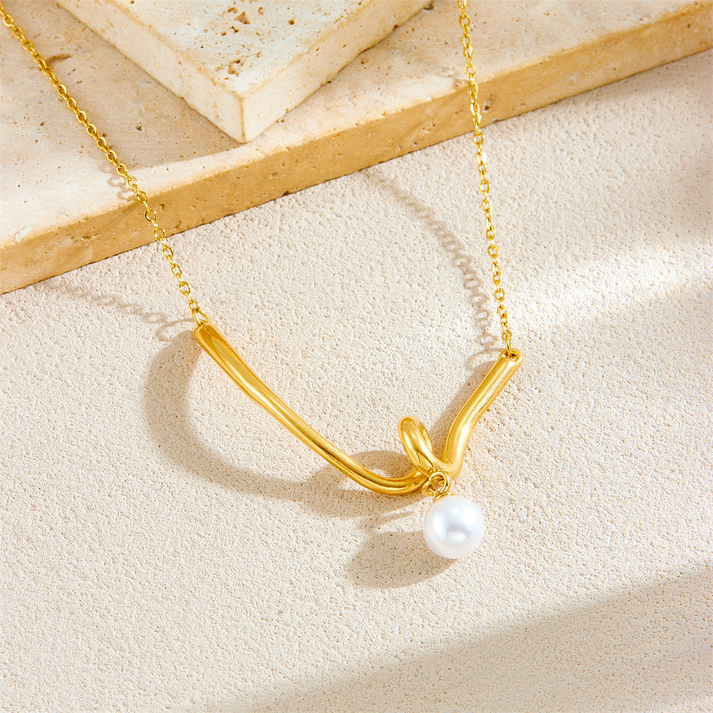 Collana con Ciondolo a Perla a V intrecciato a Nodo Geometrico alla Moda in Acciaio Inossidabile Placcato Oro su Catena O