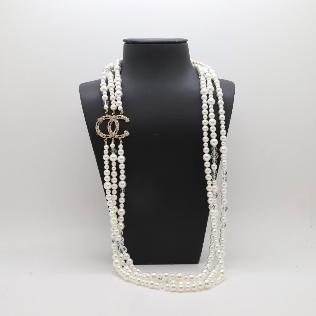 Collana vintage con perle nere e grigie con lettera, catena a sfera multistrato placcata per donna