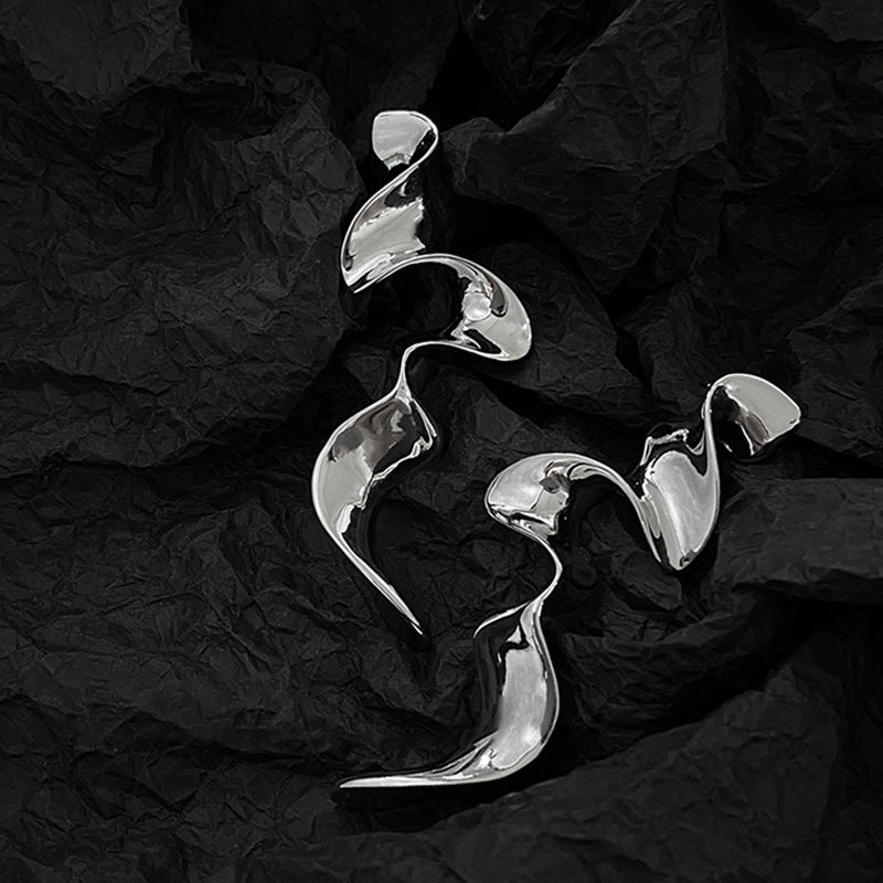 Orecchini a Nappa Geometrici Minimalisti in Metallo Placcato con Perni in Argento Sterling