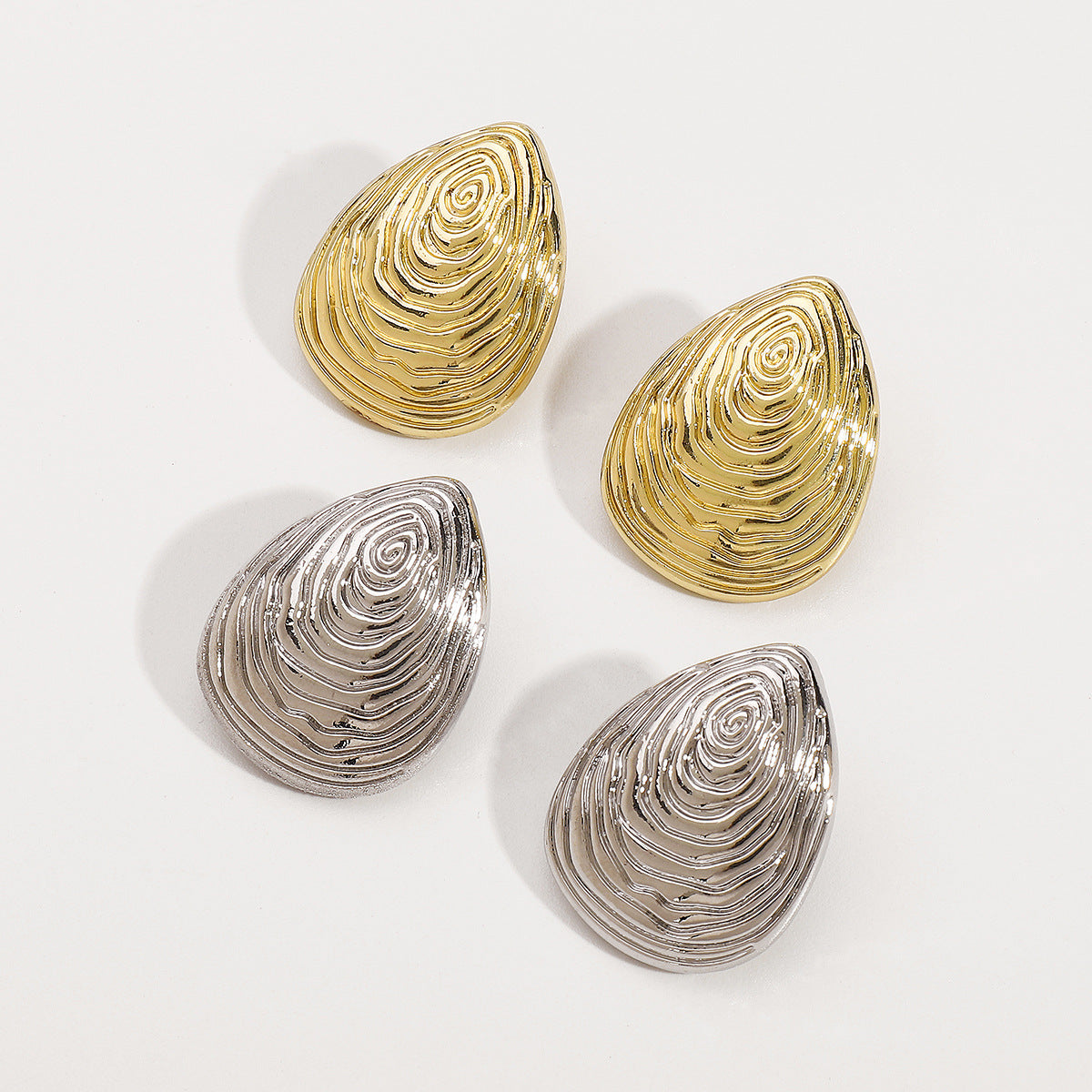 Pendientes de aleación con forma geométrica de estilo vintage francés, textura de concha y acabado galvanizado para mujer