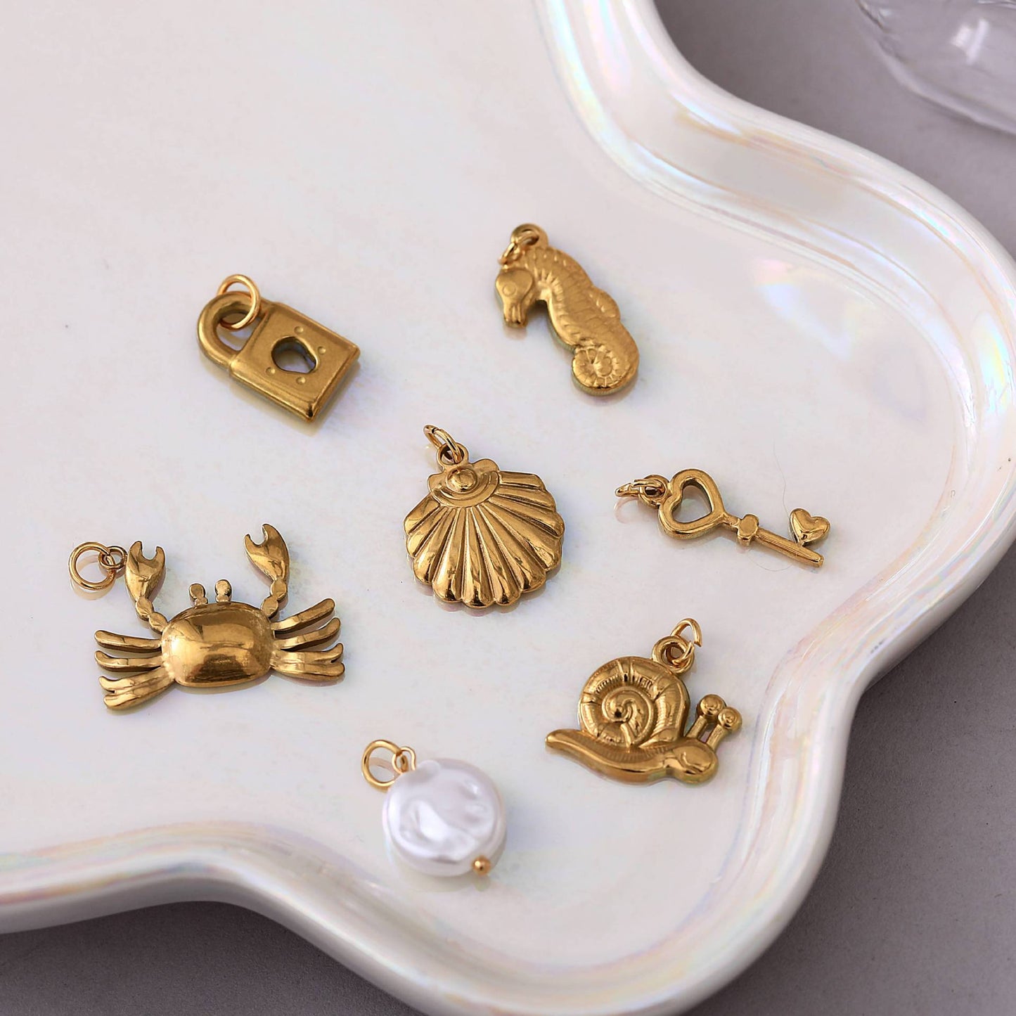 Casual 18K Gold Plated Stainless Steel Starfish Conch Shell Charm Bar Necklace for Unisex