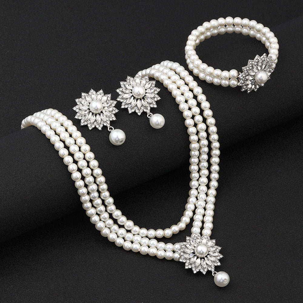 Luxury Floral Pearl Necklace Set for Women Geometric Alloy Pendant with Rhinestone Inlay Snake Chain for Party and Wedding