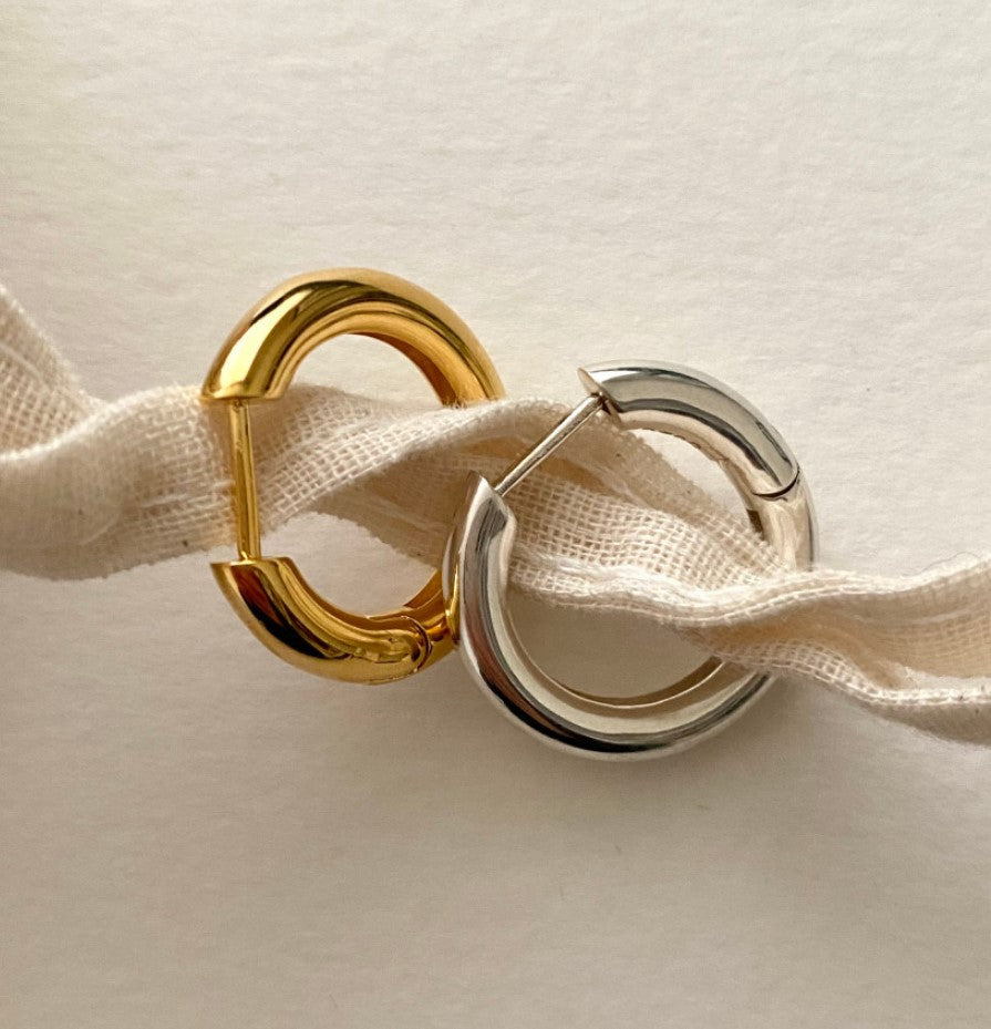 Orecchini a Cerchio Geometrici Lucidi Minimalisti in Argento Sterling 925 da Donna