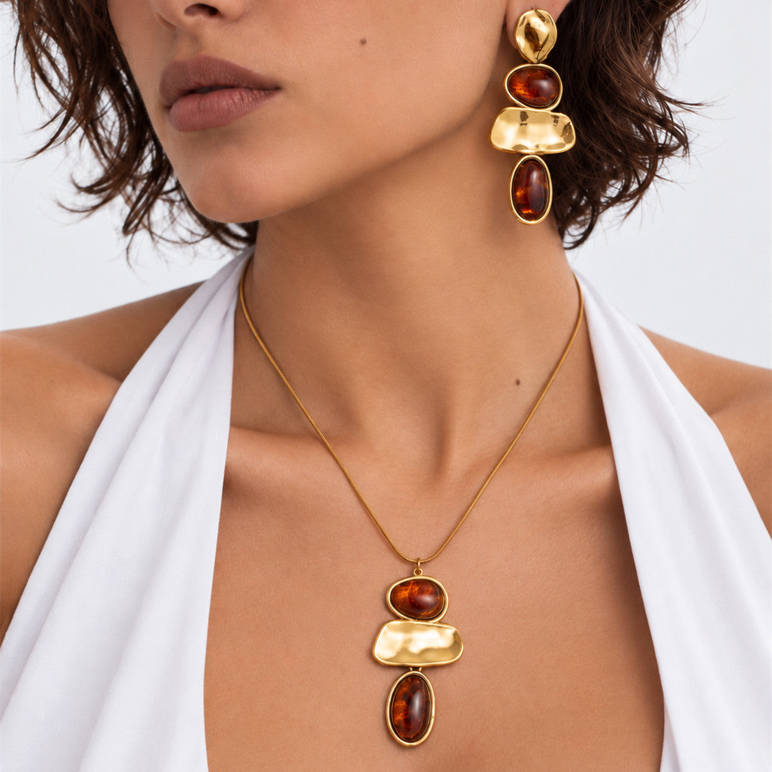 Vintage Oval Geometric Resin Pendant 18K Gold Plated Stainless Steel Necklace for Women