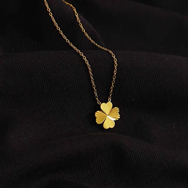 Natural Style Clover Pendant Necklace for Women in Titanium Steel with O-Chain Design for Sweater Layering