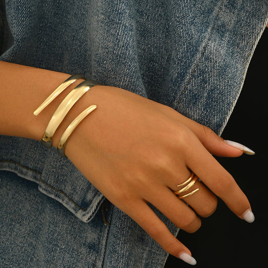 Juego de pulsera y anillo geométricos minimalistas de aleación para mujer con diseño curvo chapado Accesorio de moda