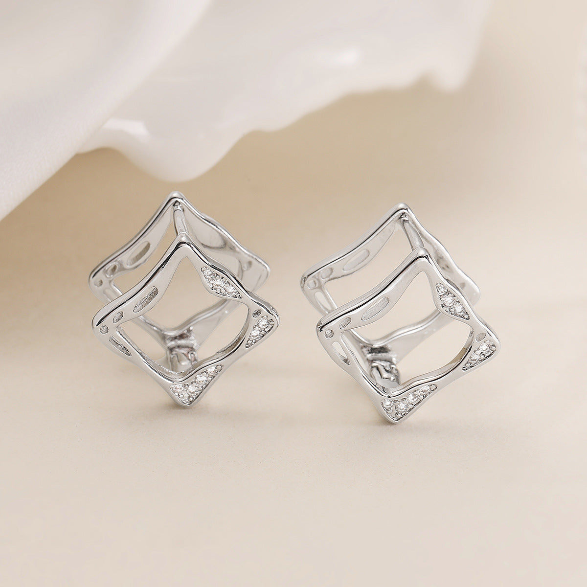 Minimalist Luxury 18K Gold Plated Brass Geometric Cubic Zirconia Inlay Earrings for Women