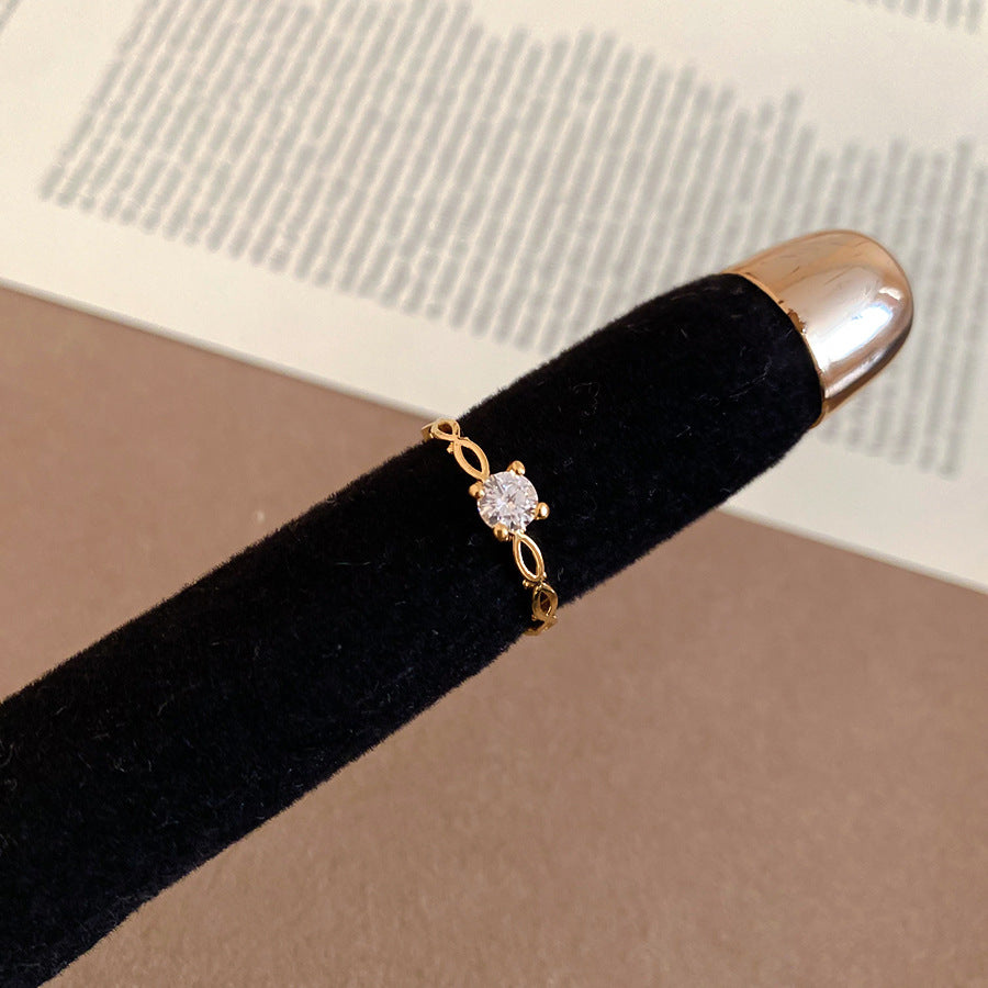 Anello da donna in rame placcato oro a forma geometrica in stile esotico con intarsio di zirconi