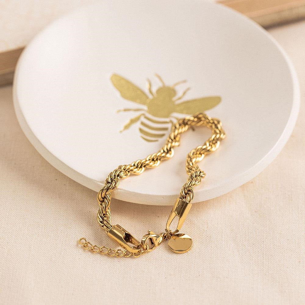 Elegant Twisted Geometric Bracelet for Women in Titanium Steel with 18K Gold Plating, Hypoallergenic and Fade-Resistant
