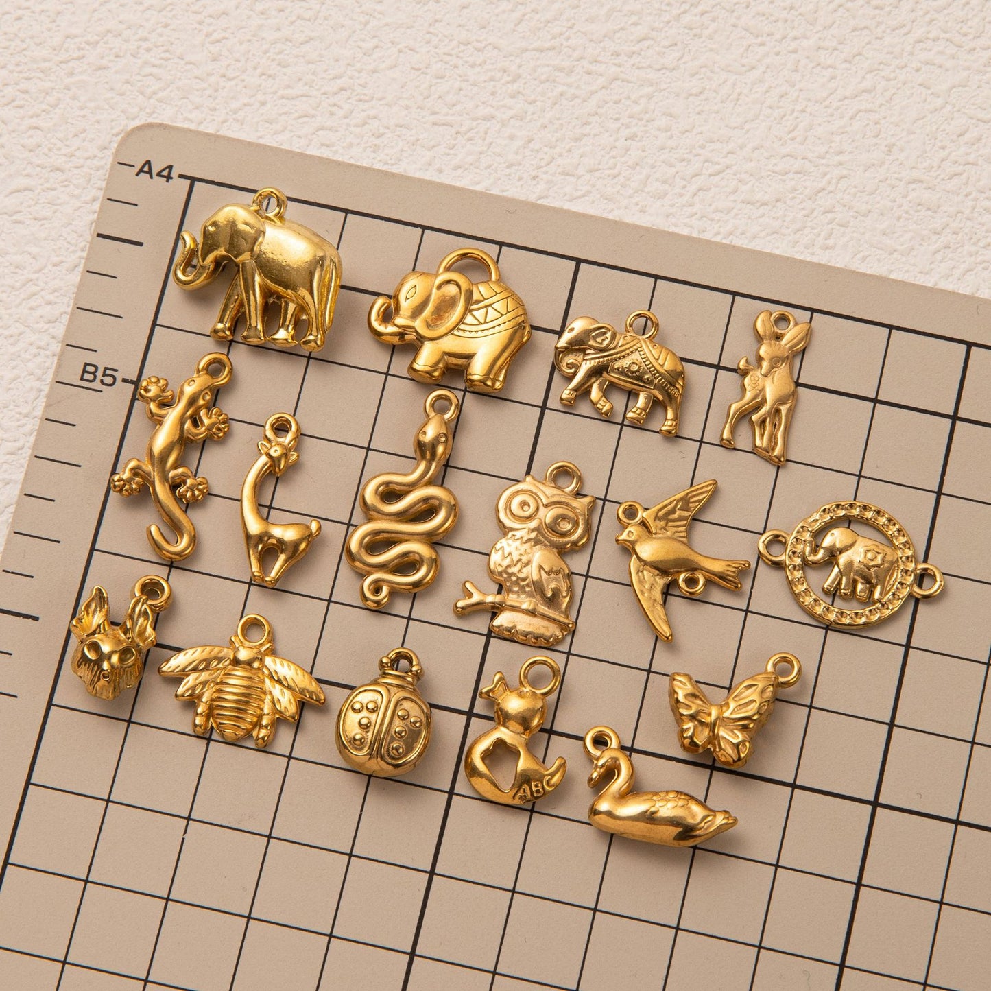 Vintage 18K Gold Plated Animal Stainless Steel PVD Ball Chain Charm Bar