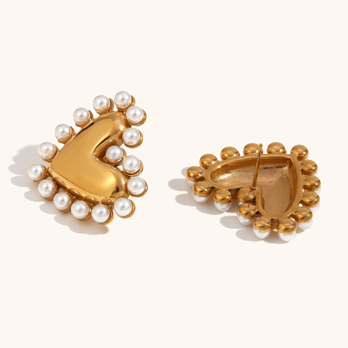 Pendientes de aleación con forma de corazón minimalista y perlas de imitación, acabado galvanizado para mujer
