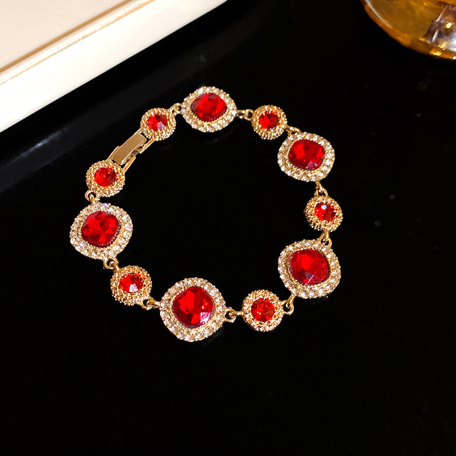 Vintage Geometric Rhinestone Inlay Alloy Bracelet for Women