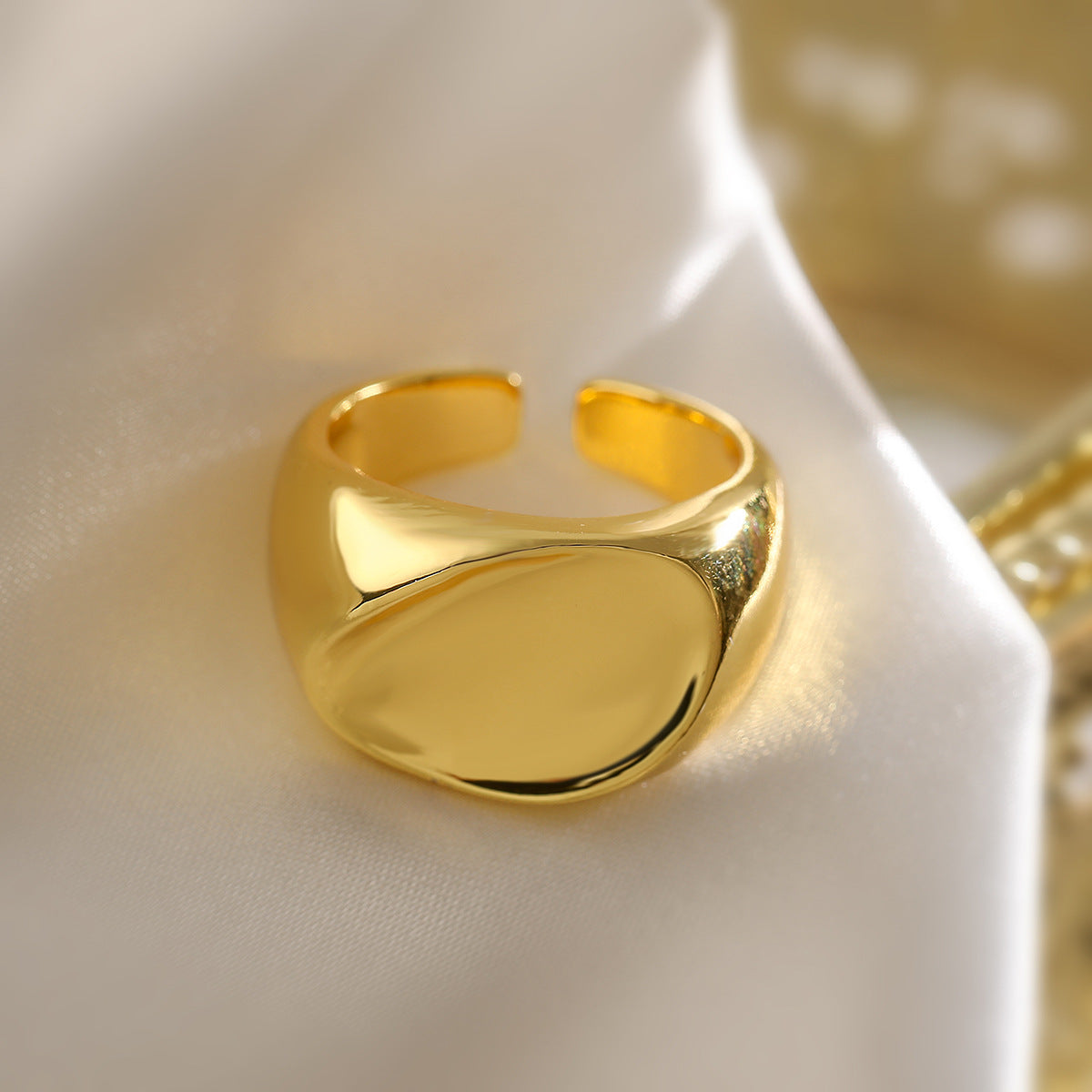 Anello Aperto da Donna Minimalista con Geometria Irregolare in Rame Placcato