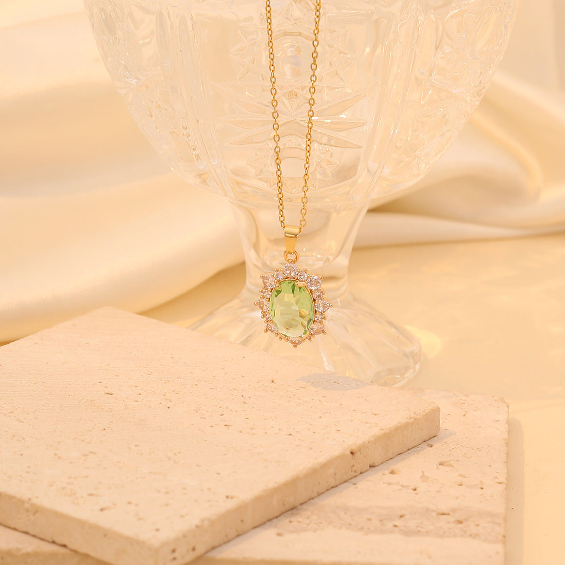 Elegant Oval-Shaped Stainless Steel Pendant Necklace with Full Rhinestone Inlay for Women