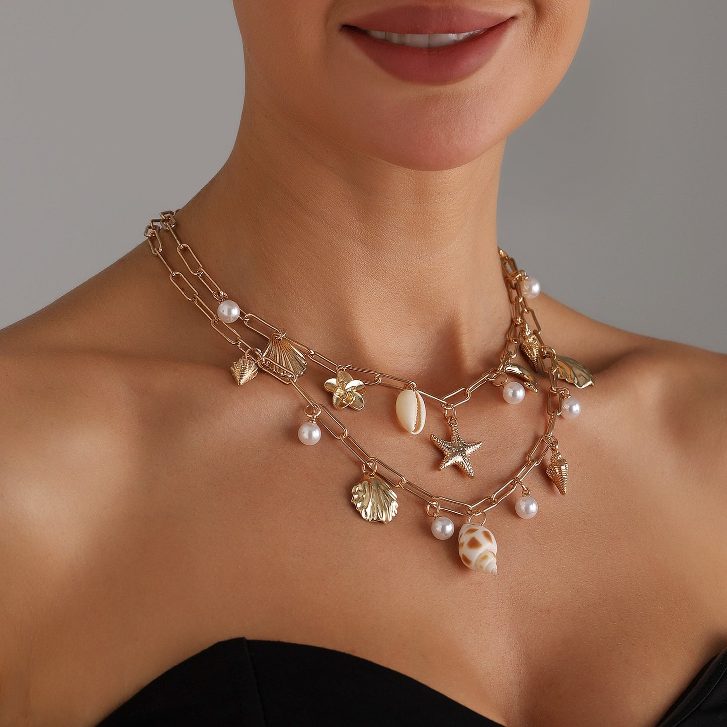 Fashionable Starfish-Shaped Alloy Pendant Necklace for Women with Plated Finish, Beach-Themed Shell and Starfish Design, Clavicle Chain