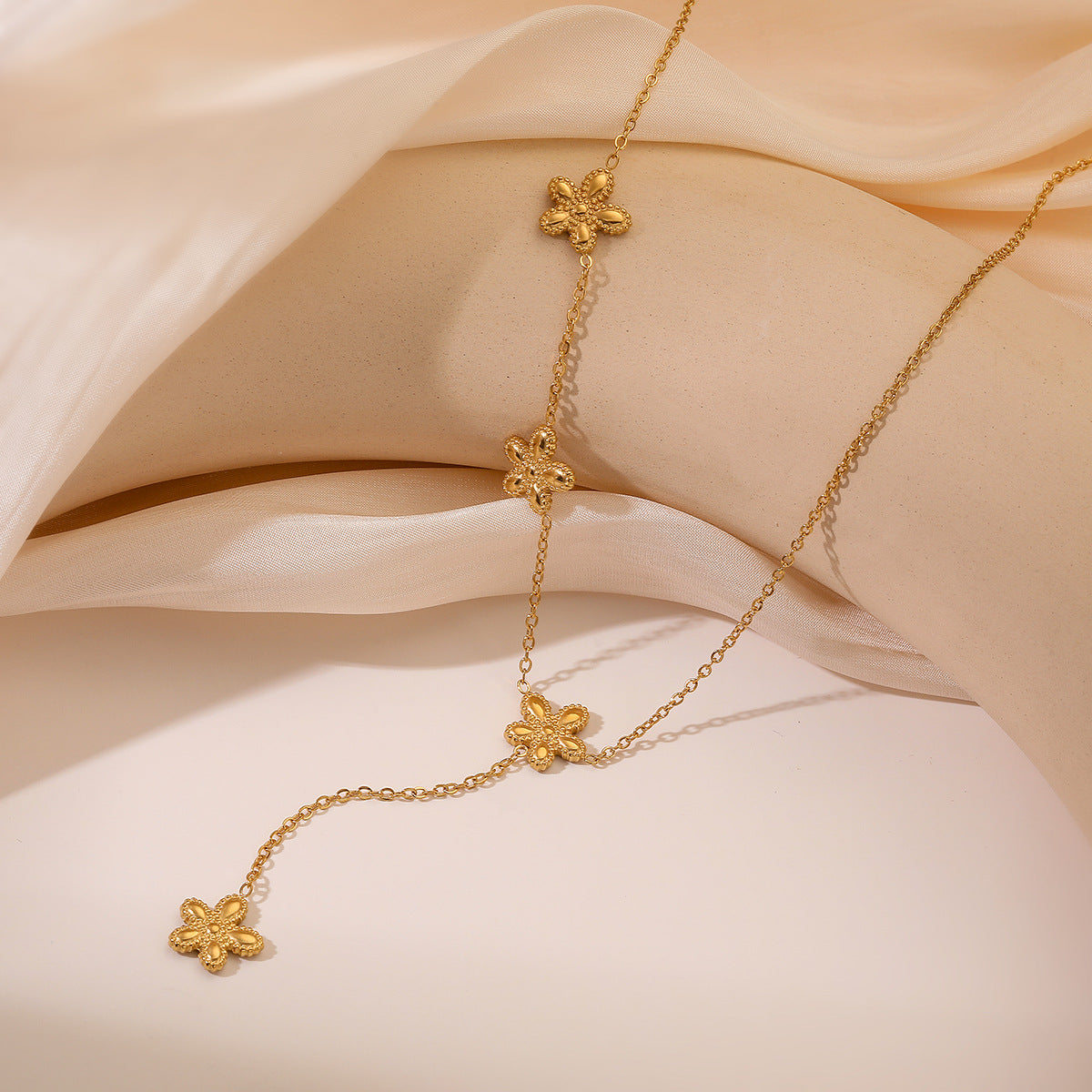 Elegant Gold-Plated Floral Pendant Necklace for Women with Stainless Steel Chain and Geometric Design