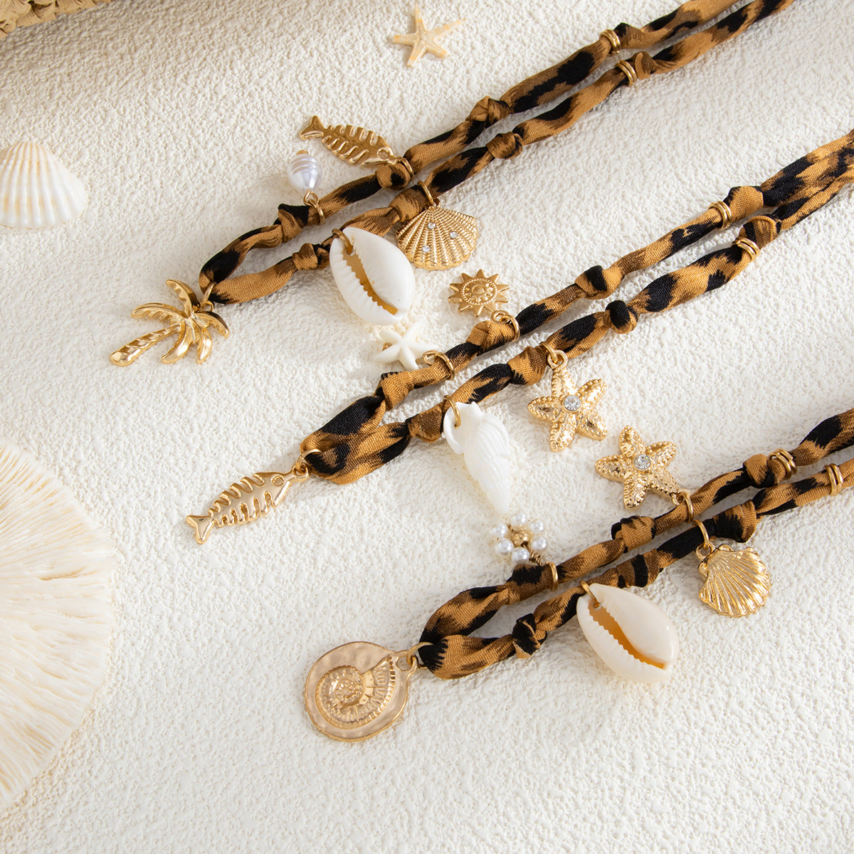 Sweet Casual Leopard Print Animal Shape Alloy Plated Pendant Snake Chain Necklace for Women