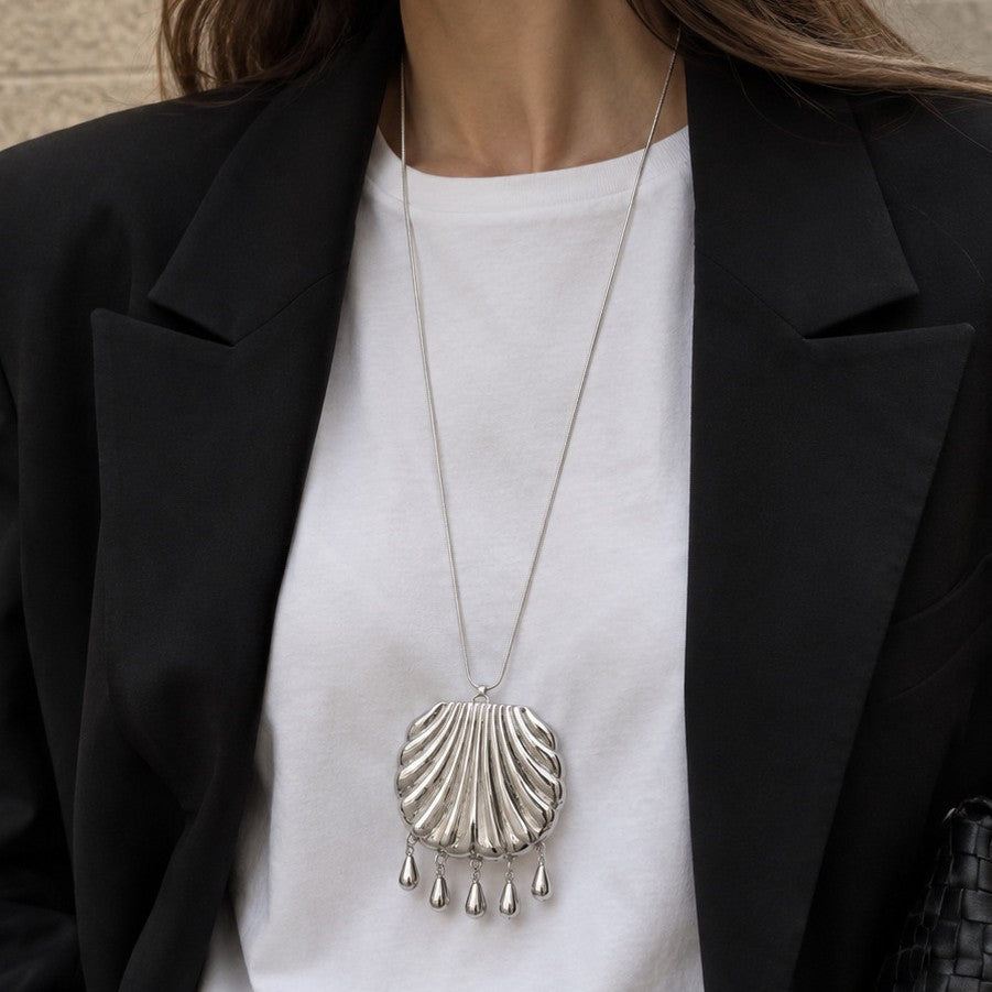 Exaggerated Plated Iron Zinc Alloy Teardrop Animal Shell Tassel Pendant Snake Chain Necklace for Women