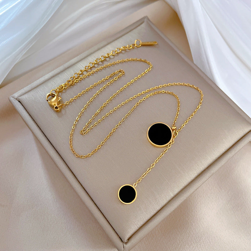 Collar Minimalista con Colgante de Doble Anillo Geométrico de Acero de Titanio para Mujer con Incrustaciones de Diamantes de Imitación, Cadena para Clavícula para Uso Informal y de Oficina