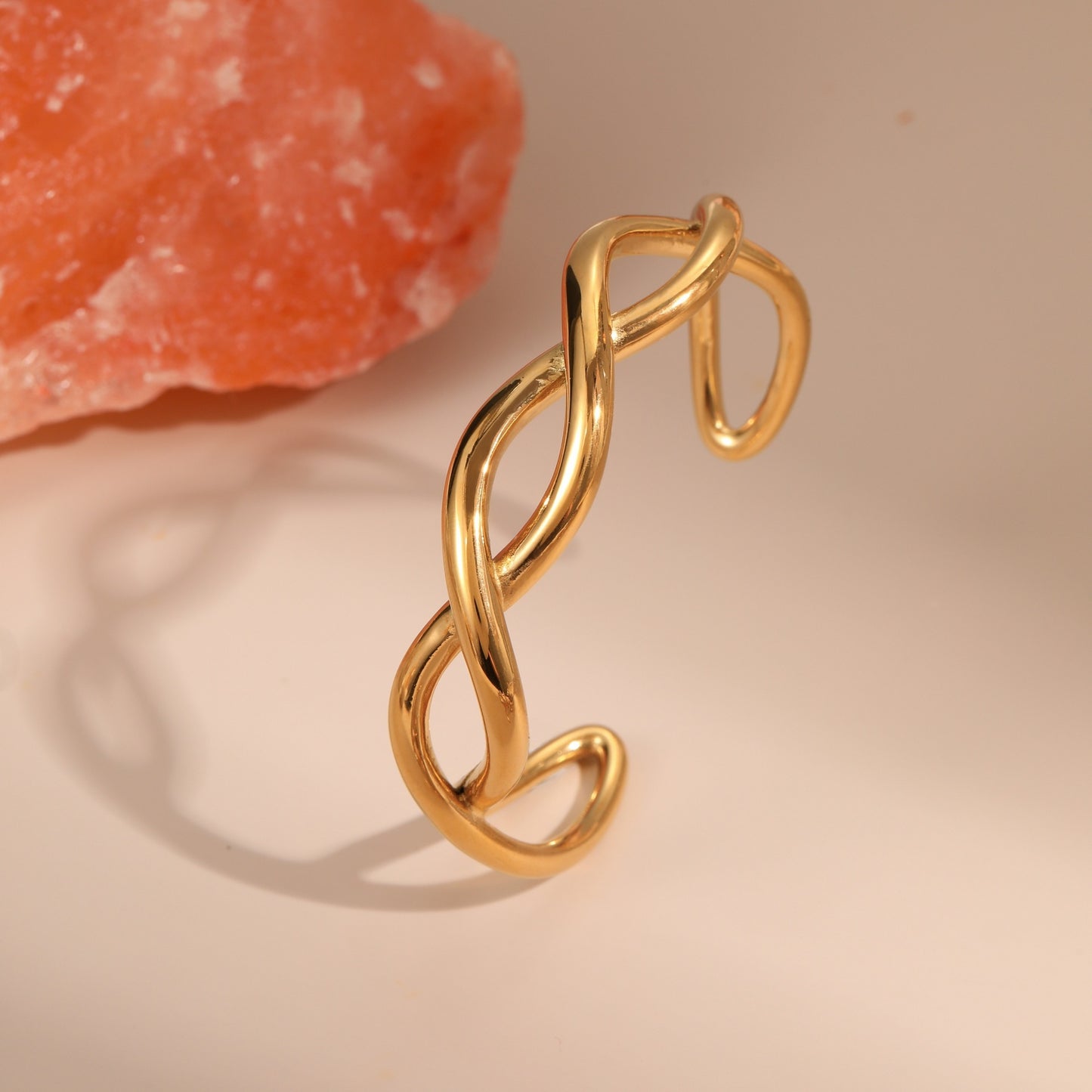 Fashionable Geometric Stainless Steel Bracelet with 18K Gold and Silver Plating for Women