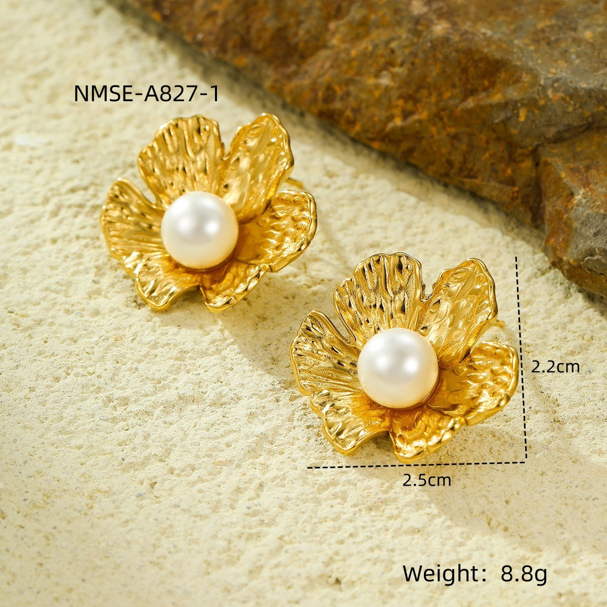 Orecchini da donna minimalisti geometrici a fiore in acciaio inossidabile con dettagli in perle e placcatura oro