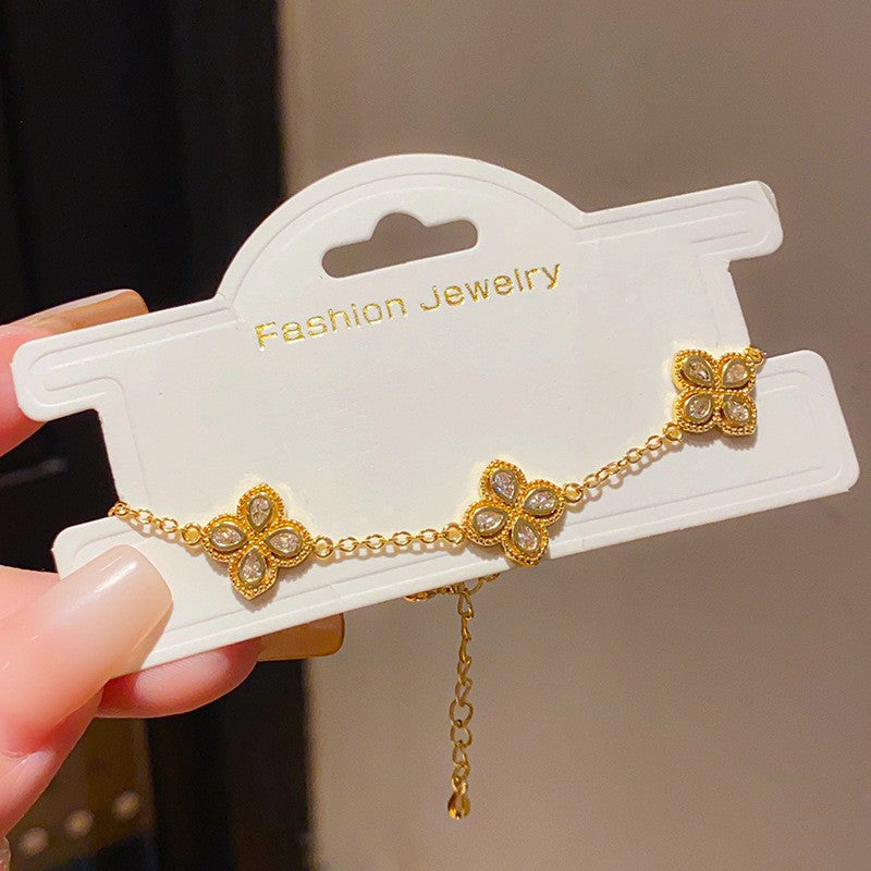 Luxury Elegant 18K Gold Plated Brass Floral Inlaid Cubic Zirconia Bracelet for Women