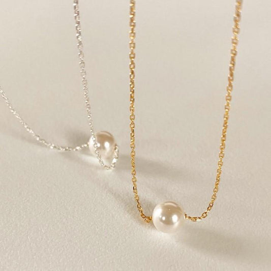 Collana minimalista con perle e forme geometriche in argento sterling 925