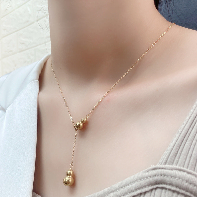 Vintage-Style Gourd-Shaped Pendant Clavicle Necklace for Women Made of Titanium Steel with Gold Plating Adjustable Length Minimalist Jewelry