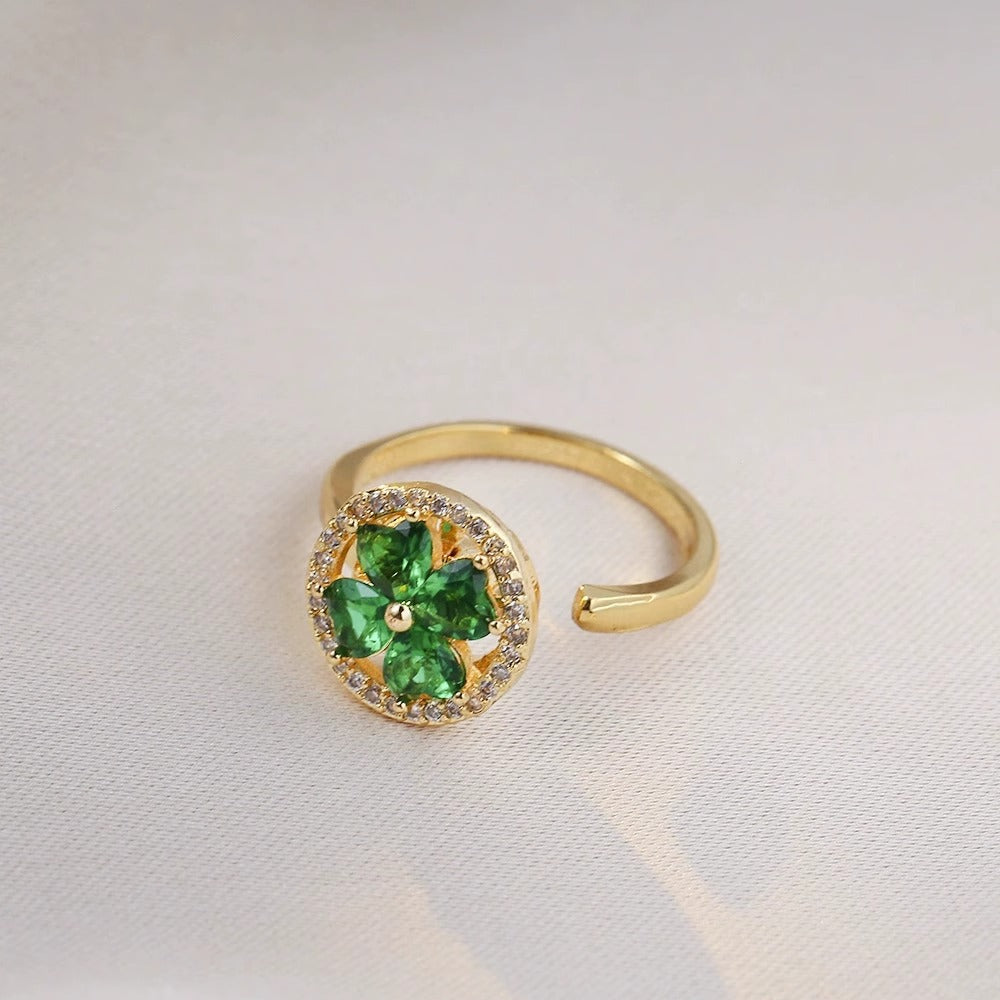 Set collana minimalista con anello rotante, catena in acciaio al titanio e zirconi micro-incastonati, da donna